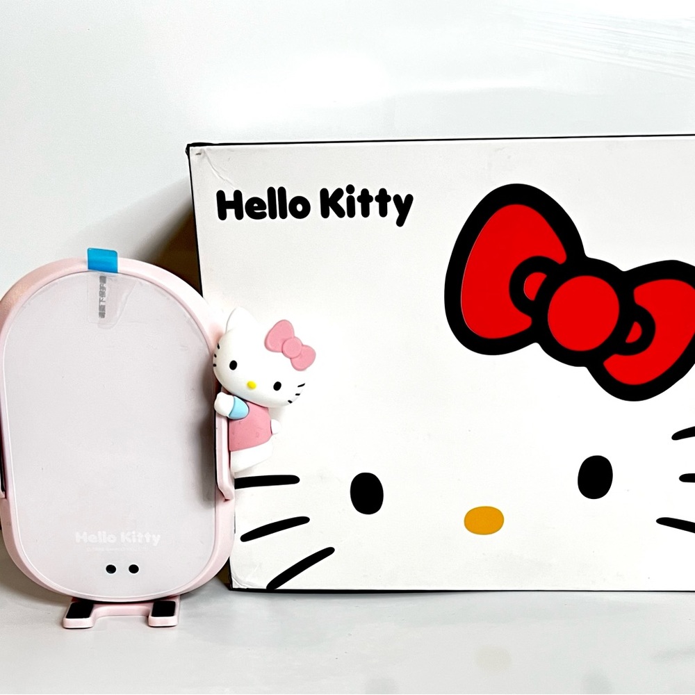 Hello Kitty Wireless Charging Phone Holder for Car